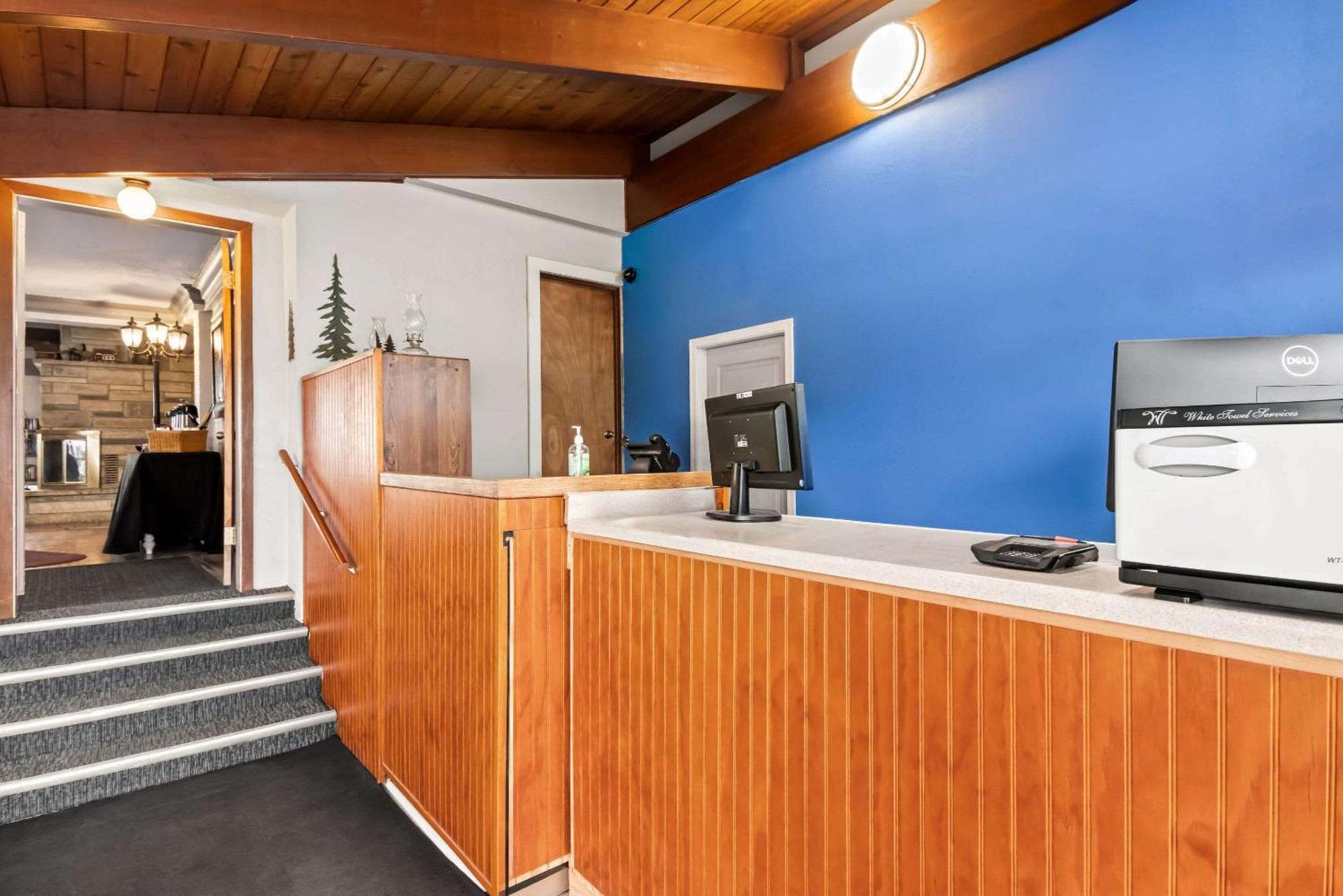 Rodeway Inn Formerly Camp Inn Lodge Oscoda Buitenkant foto